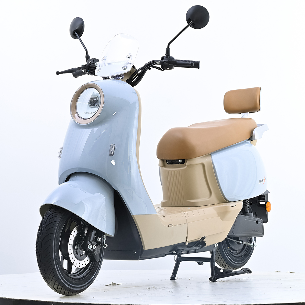 Q3 Electric Scooter 10 Inch, 48V/60V/72V 20AH Lead Acid/Lithium Battery E-Moped, 50-60km/h High Speed Motorcycle with Bluetooth, Reverse Function & Full LED Light
